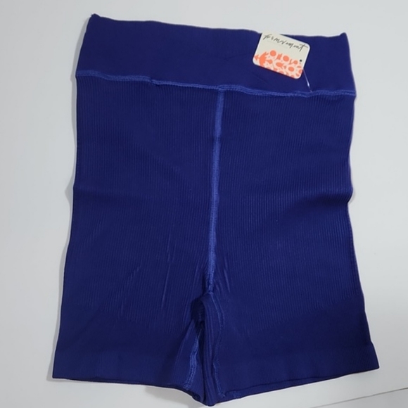 Free People Free Throw Short in Outerspace *FP038 MSRP $40 - Picture 13 of 13